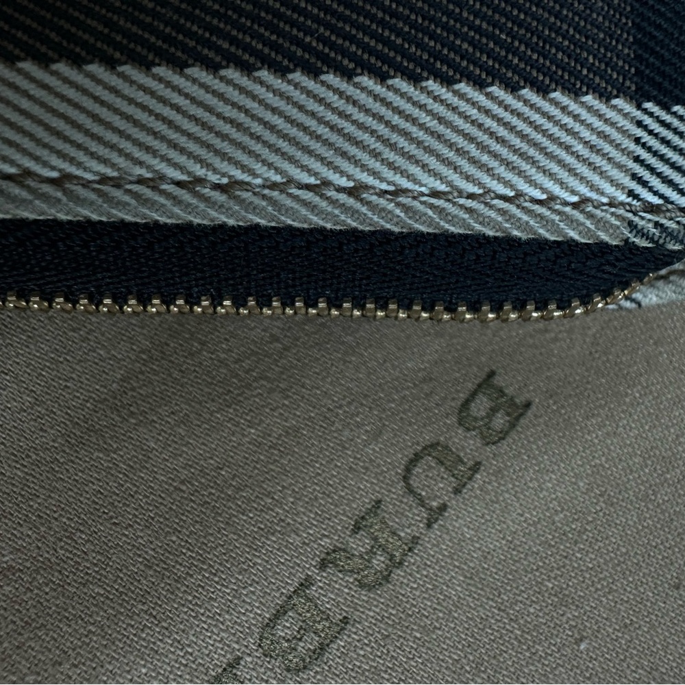 Burberry Wallet - Picture 4 of 9